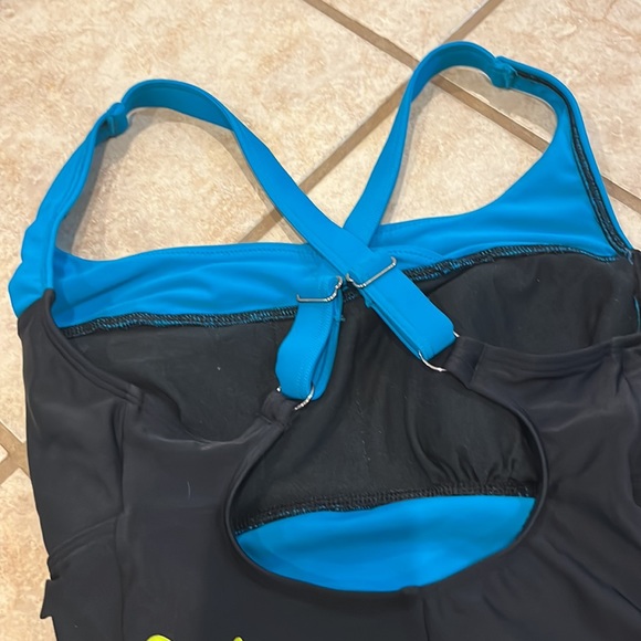 Speedo Distressed One Piece Swimsuit Sz 6 - Picture 7 of 9